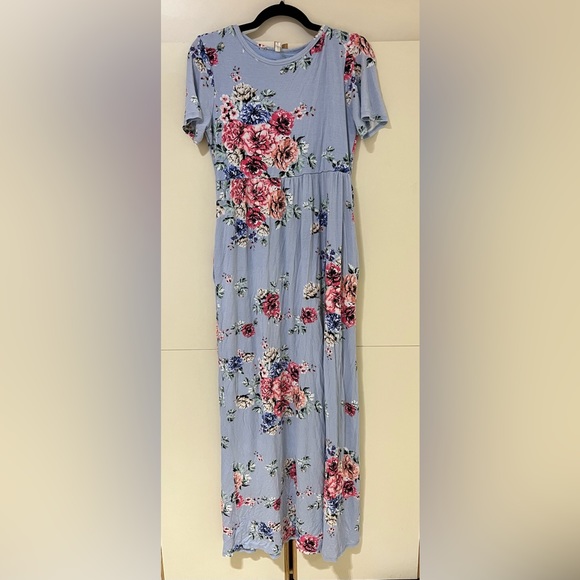 Floral Sundress with Pockets - Picture 1 of 2